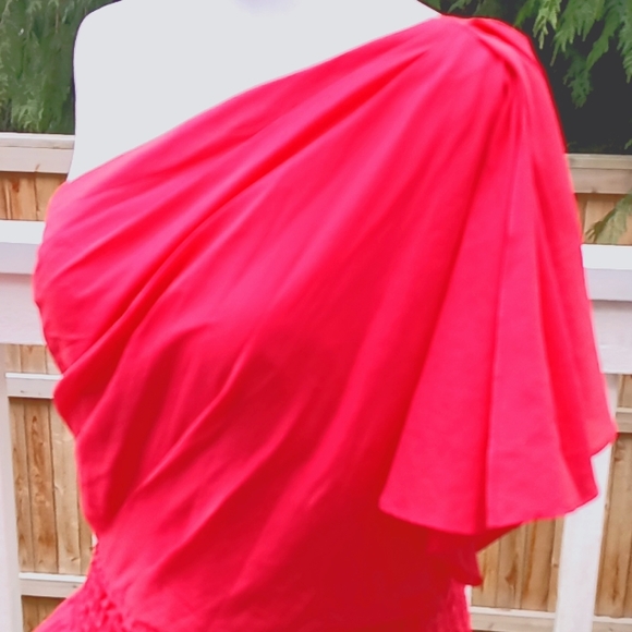 Eliza J Royal Collection one bare shoulder dress size 14 - Picture 2 of 7